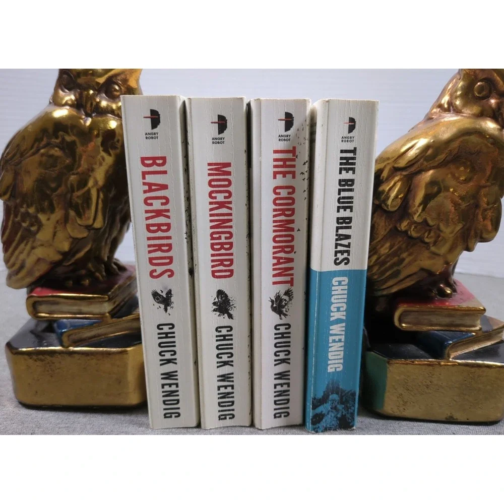 Chuck Wendig Blackbirds Mockingbird The Cormorant The Blue Blazes‎ Miriam Mookie